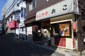 こころなしかたこ焼き屋さんや粉もの屋さんが多いような…