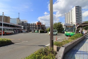 市バスの運行も多く、バスを利用される方にとってもあまりストレスを感じることはないと思いますよ。