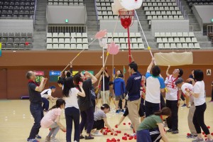 ストッパーさんの隙間から、 皆さん上手に玉を入れていますね★