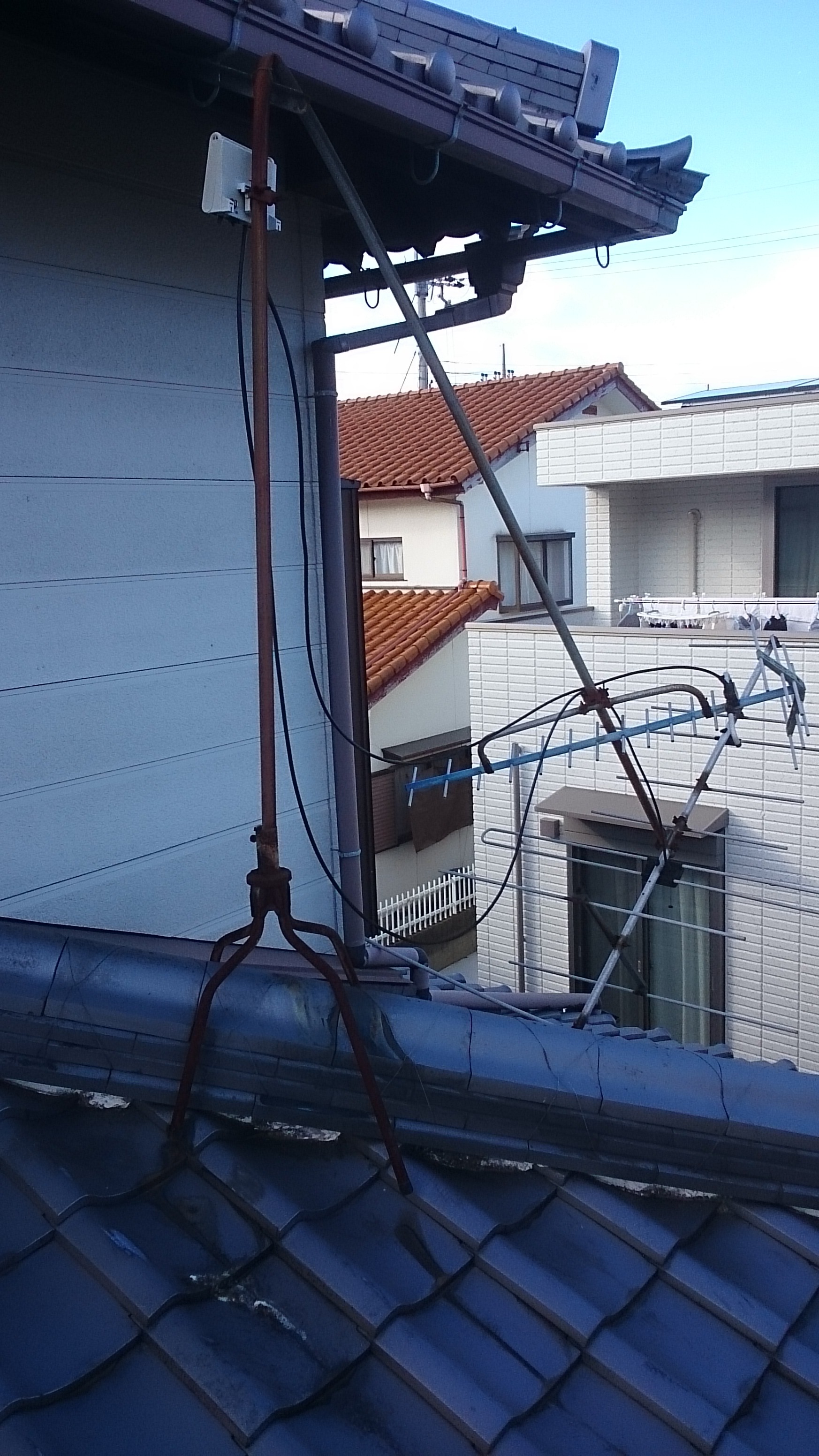 テレビのアンテナが倒れてしまった