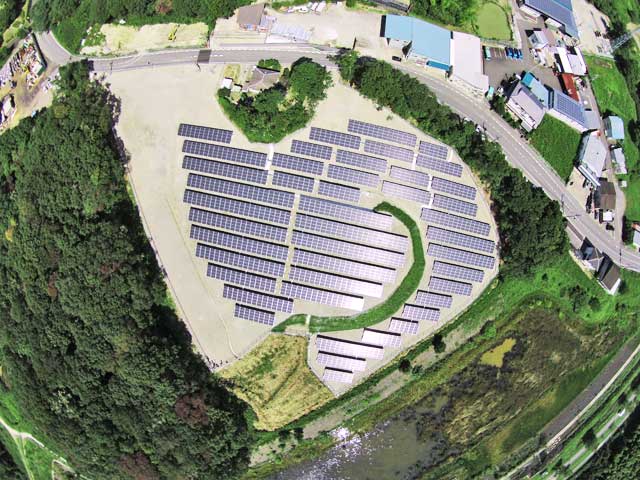 精華町太陽光発電所空撮